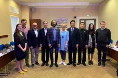 Vilniuje viešėjo aukšto rango Kinijos filmų grupės korporacijos atstovai